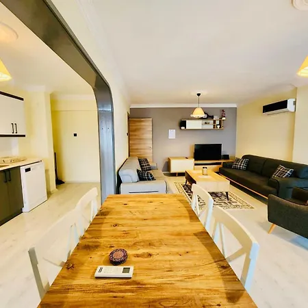 Apartment Spacious By Calis *